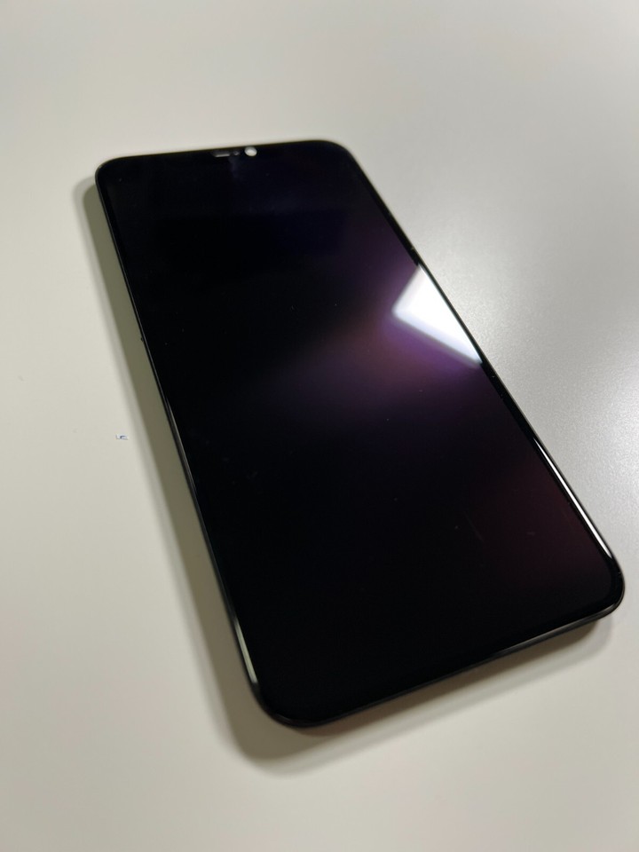 iPhone 11 Pro Max Display Touch Screen, Working But With Vertical Line