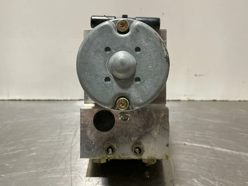 1999 PORSCHE BOXSTER ANTI LOCK BRAKE PUMP TRACTION CONTROL 2.5L MANUAL 49K MI Foto 2 de 4