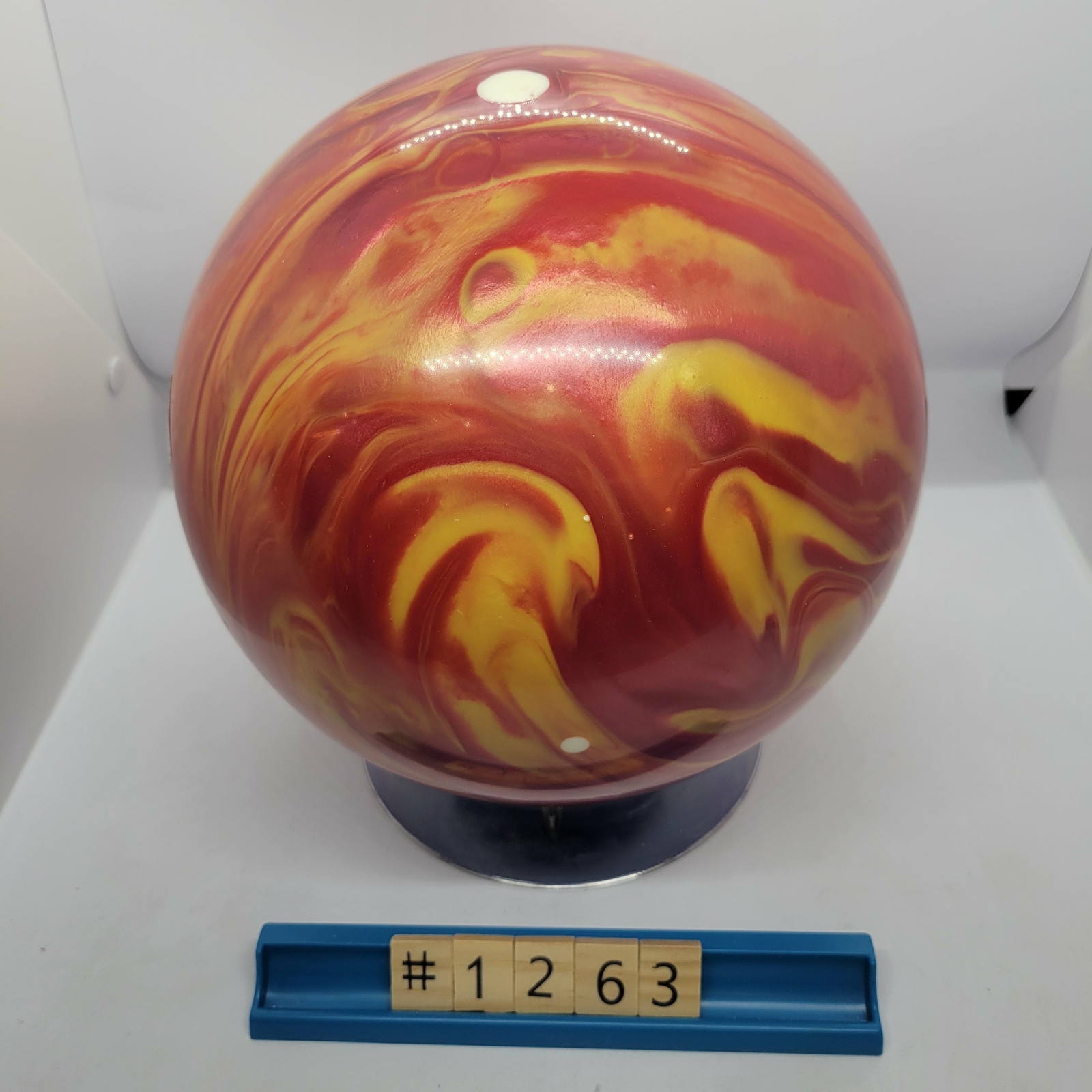 BRAND NEW MoRich Frenzy BOWLING BALL!! 15Lb