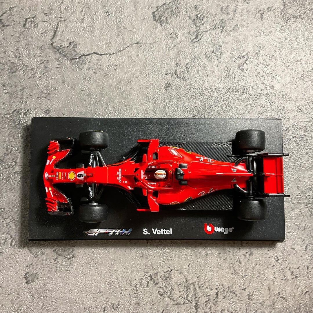 Bburago 1:43 Scuderia Ferrari - SF-71H (2018) Sebastian Bburago 1:43 Scuderia Ferrari - SF-71H (2018) Sebastian