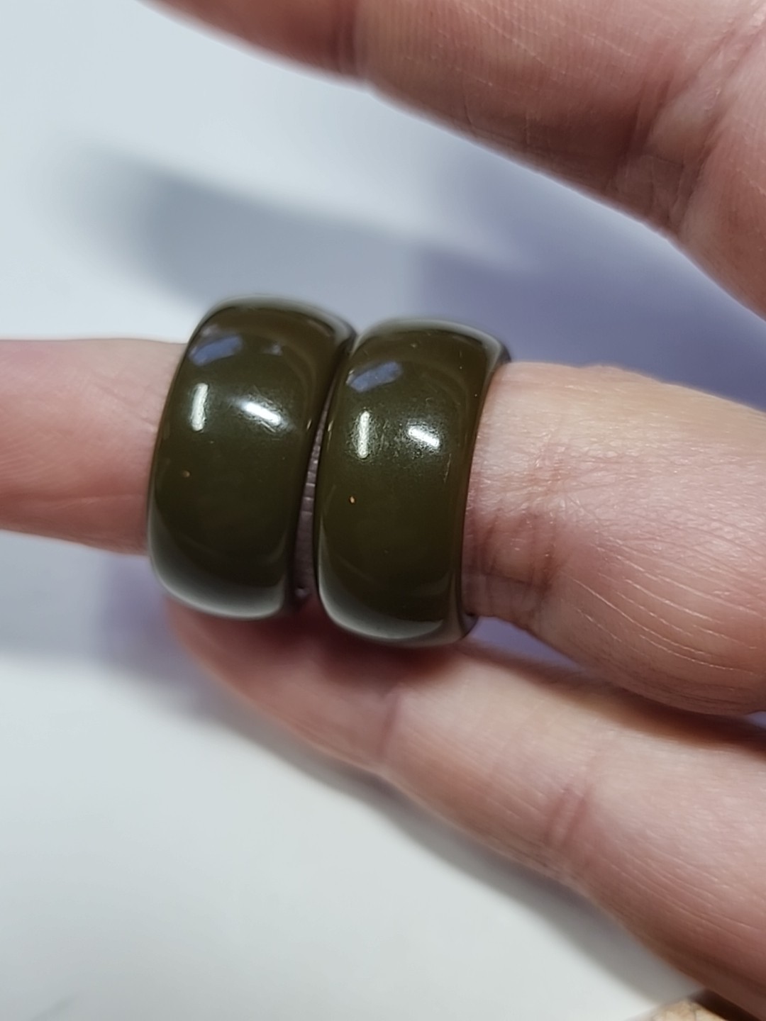 Spinach Solid Green Bakelite Round Half Hoop Pier… - image 15