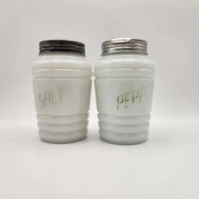 Vintage Hazel Atlas Milk Glass Beehive Range Salt And Pepper Shakers