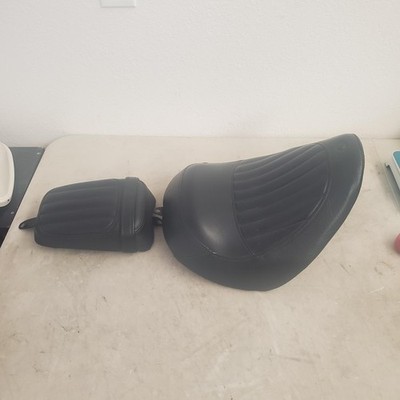 Reach Solo Seat W/Passenger Pillion, 11-17 Harley-Davidson Softail Slim 52000303