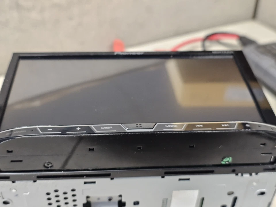 Pioneer AVH-X491BHS 2 Din 7" Touchscreen Bluetooth CD/DVD SiriusXM - Image 3 of 4