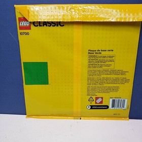 LEGO CLASSIC Green Baseplate 10700 10" x 10"  - 32 studs x 32 studs NEW