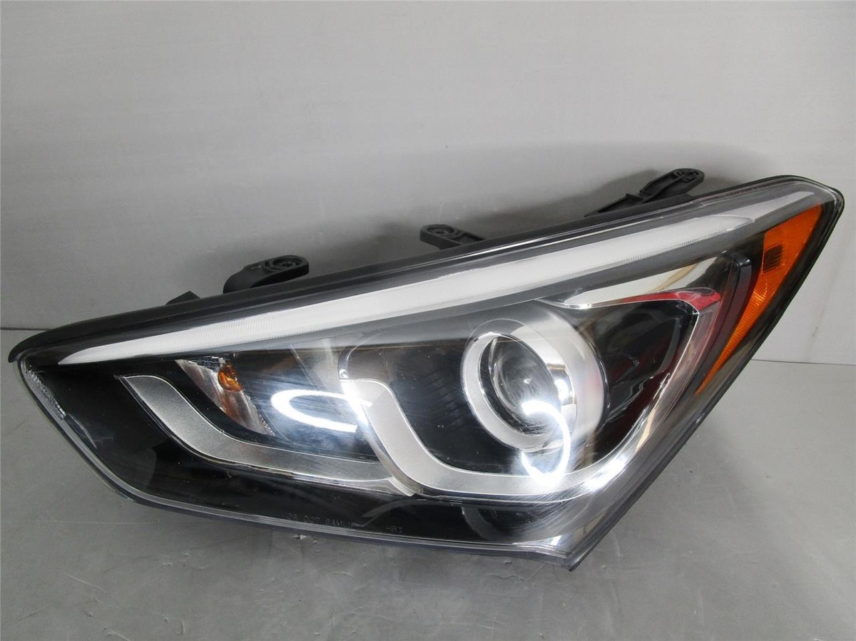 OEM 17-18 Hyundai Santa Fe Sport Left LH Driver Halogen Headlight