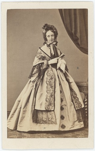 CDV Original 1865 – Femme En Robe Par Disdéri, Photo Ancienne Paris