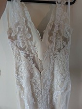 Allure Bridals Ivory wedding dress, lace detailing & tulle skirt #3169 Size 14