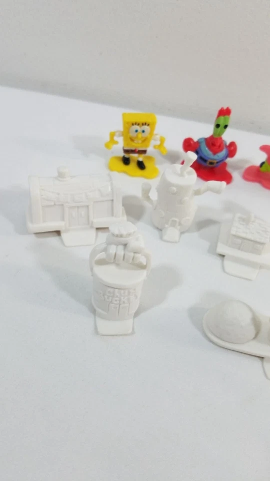 Game of Life Spongebob Squarepants Movers Tokens Houses Building Pieces Parts - Image 4 of 4