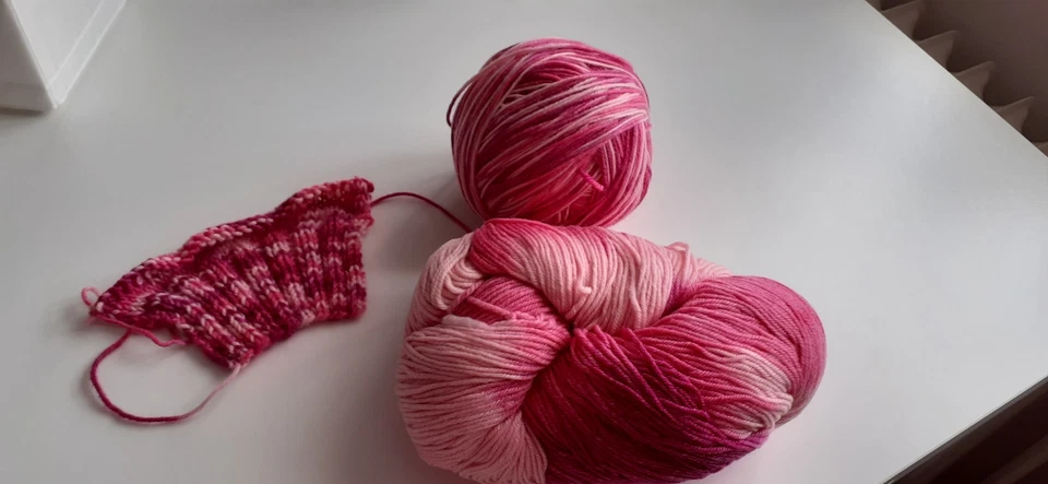 NEU! 500 g  2 x 250 g wunderschöne Wolle mit Cashmere Pinktöne