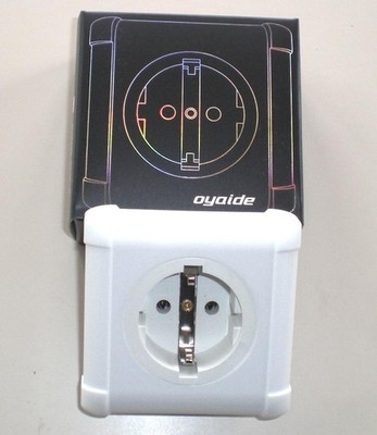 Oyaide SWD XXX E Wand Steckdose Gold Palladium SWD-XXX-E weiß  Original Oyaide