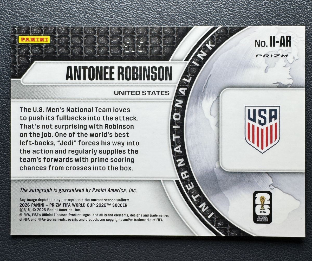 2026 Panini Prizm World Cup Antonee Robinson International Ink GOLD Auto 5/5=1/1 view 2