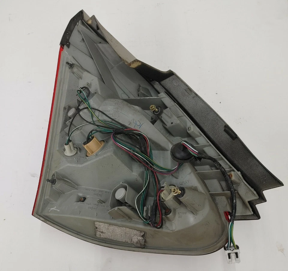 2004-2008 NISSAN MAXIMA PASSENGER SIDE QUARTER RIGHT REAR BRAKE TAIL LIGHT OEM Foto 3 de 4