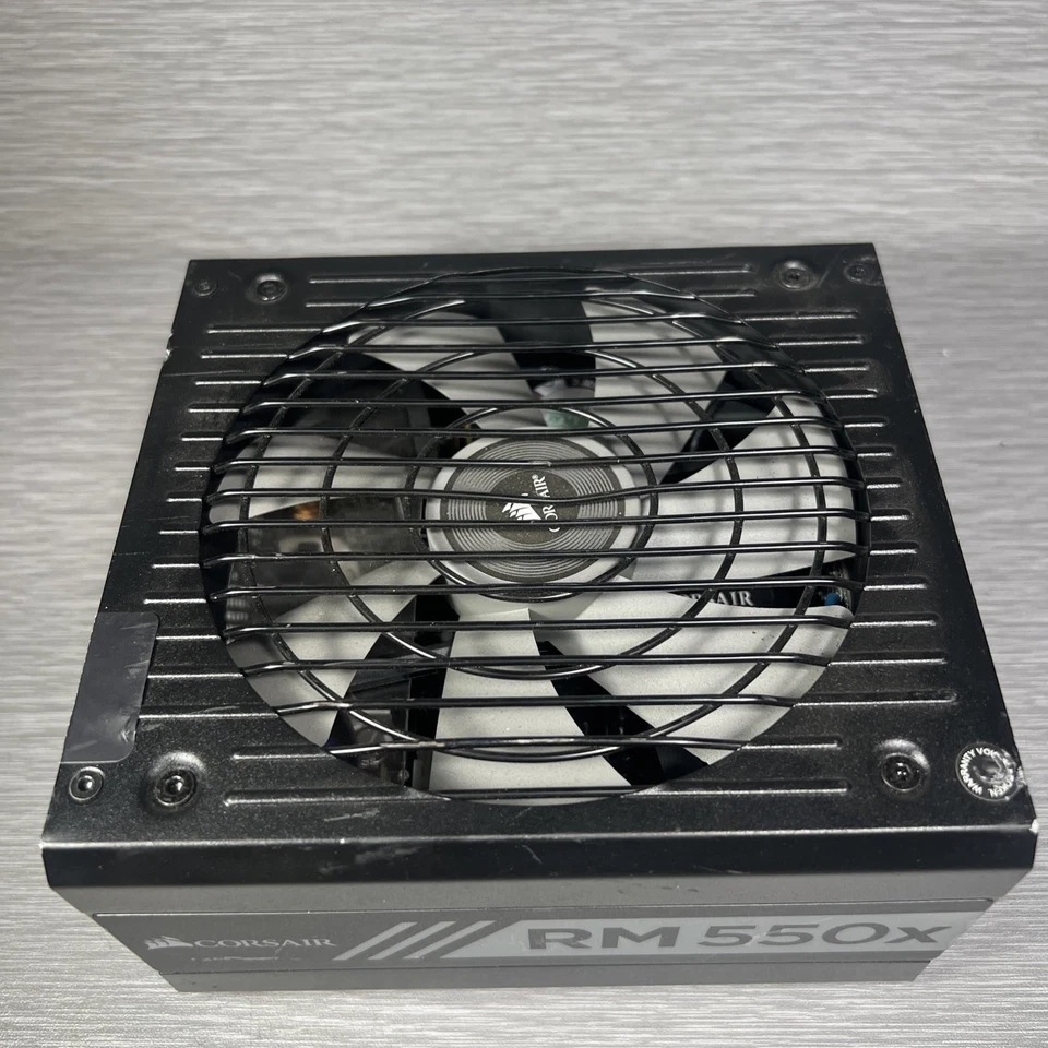 CORSAIR RMx Series RM550x 550 Watt 80 PLUS Gold Fully Modular ATX PSU *NO CABLES - Image 2 of 4