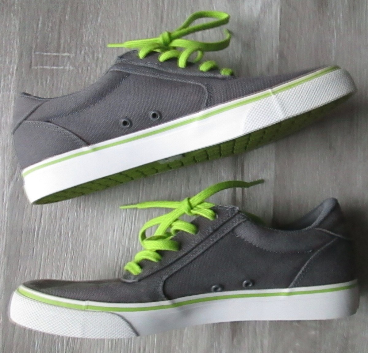 DC Gray and Green Sneakers 7.5 (6022A) DC Skate Shoes 10.5 DC Shoes 10.5 (43.5) | Mercari main image 4