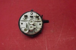 Waschmaschine HOTPOINT WM61N Druckschalter