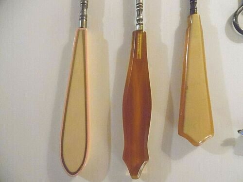 Lot of 7 Vintage Button Hooks Bakelite/Celluloid/Metal & One Manicure Tool - Picture 3 of 7