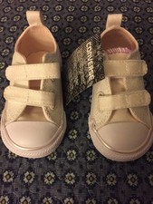 NWT Converse GIRLS  All Star LoW Top White/Barely Sparkle 5 M US Infant