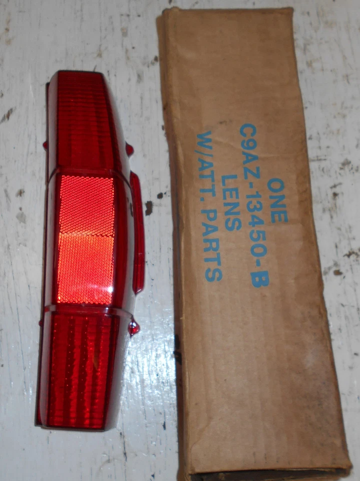1969 1970 Ford Ranch Wagon Country Sedan Squire NOS RH REAR TAIL LIGHT LAMP LENS - Image 3 of 3