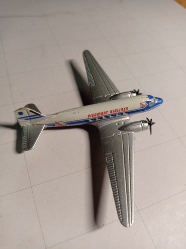 Schabak Avion 1/250 - Douglas DC-3 United Air Lines