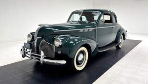 1940 Pontiac Deluxe 6 Series 26 Sport Coupe