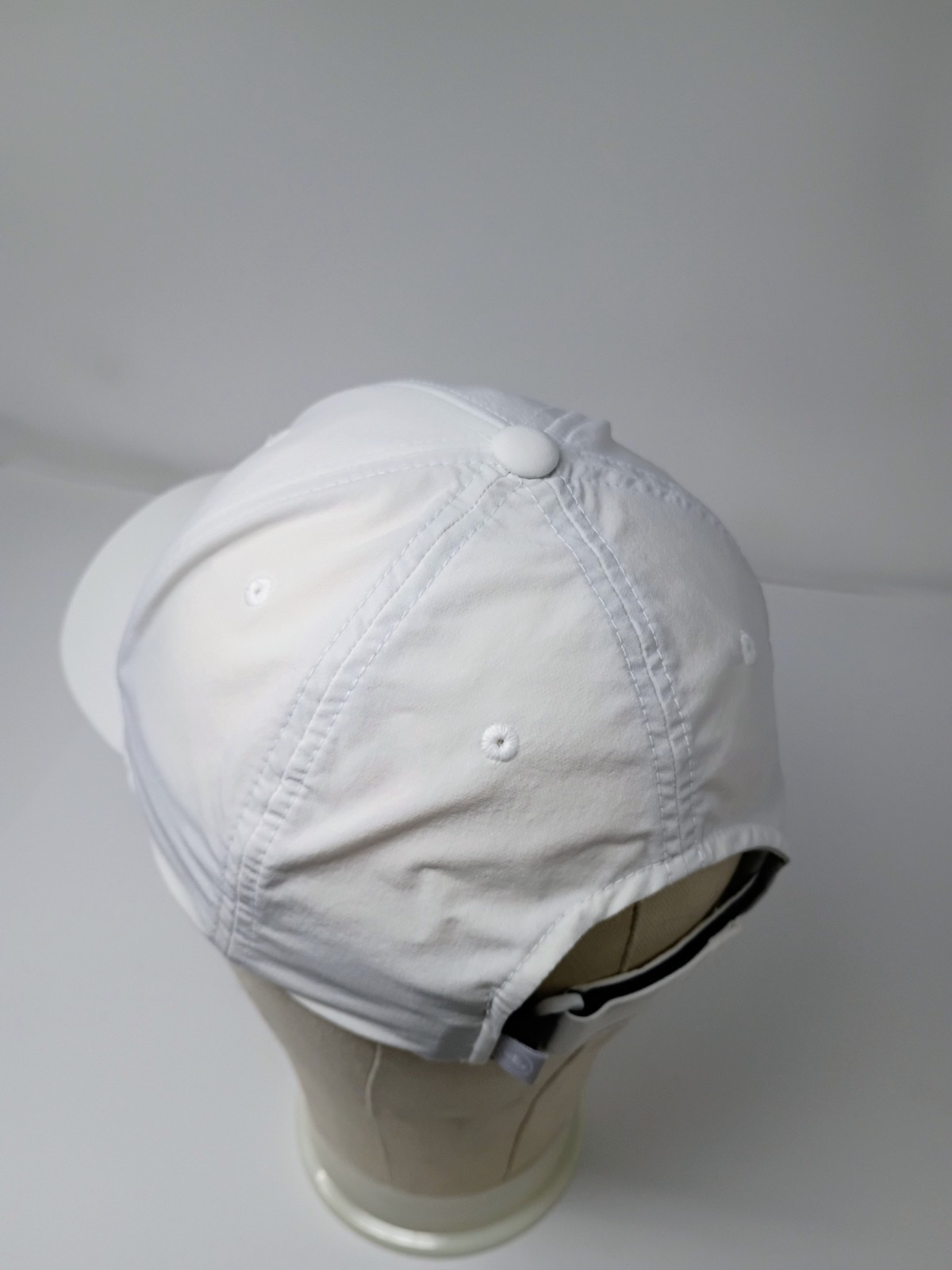 Peter Millar Off-Set Crown Performance Hat White … - image 4