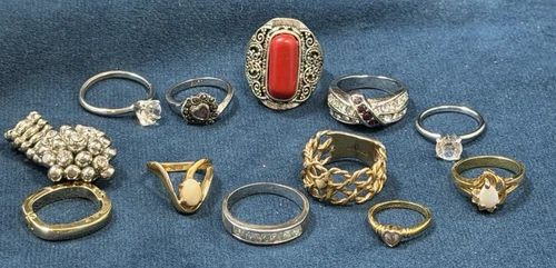 Vintage To Modern Ring Lot 10 PCS Silver & Gold Tone Costume Jewelry CZ Solitare