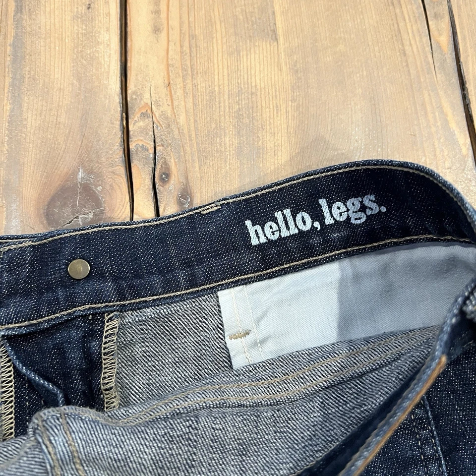 Pantalones cortos de mezclilla WILDFOX tiro bajo lavado oscuro dobladillo crudo corte talla 26 Foto 4 de 4