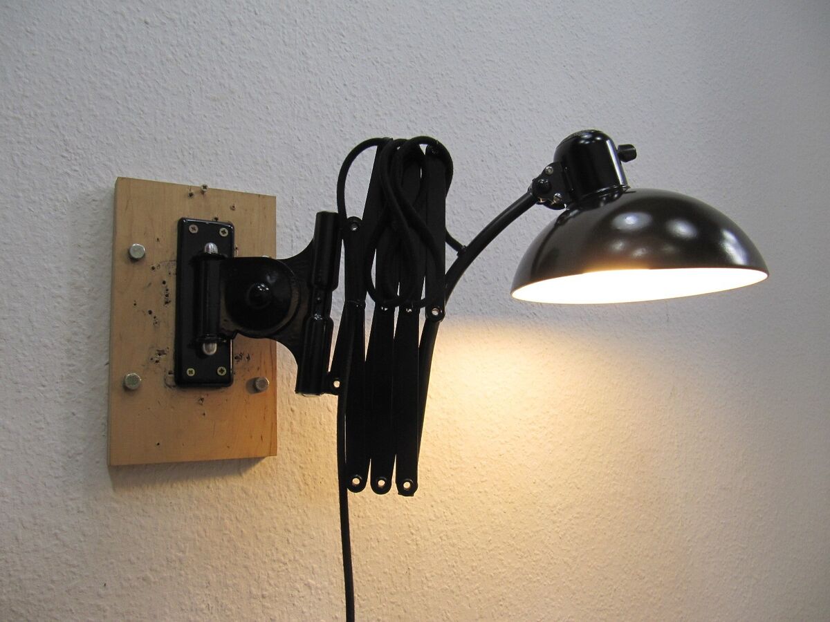 Original Kaiser Idell SCHERENLAMPE Modell 6614-S Christian Original Kaiser Idell SCHERENLAMPE Modell 6614-S Christian