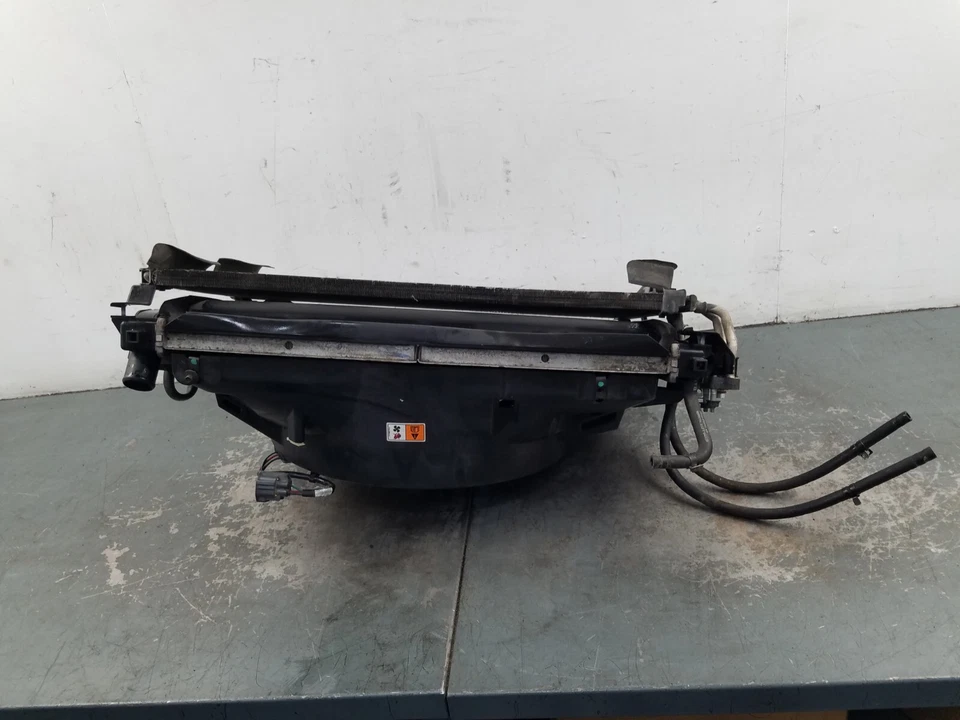 2003 03 04 Mercury Marauder Radiator / Fan / Cooler Assembly #5819 X1 - Image 4 of 4