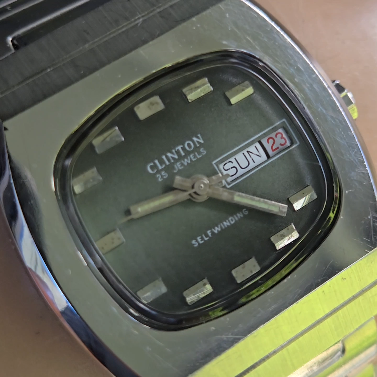 Vintage CLINTON men's automatic watch Ronda 1239 25Jewels Green