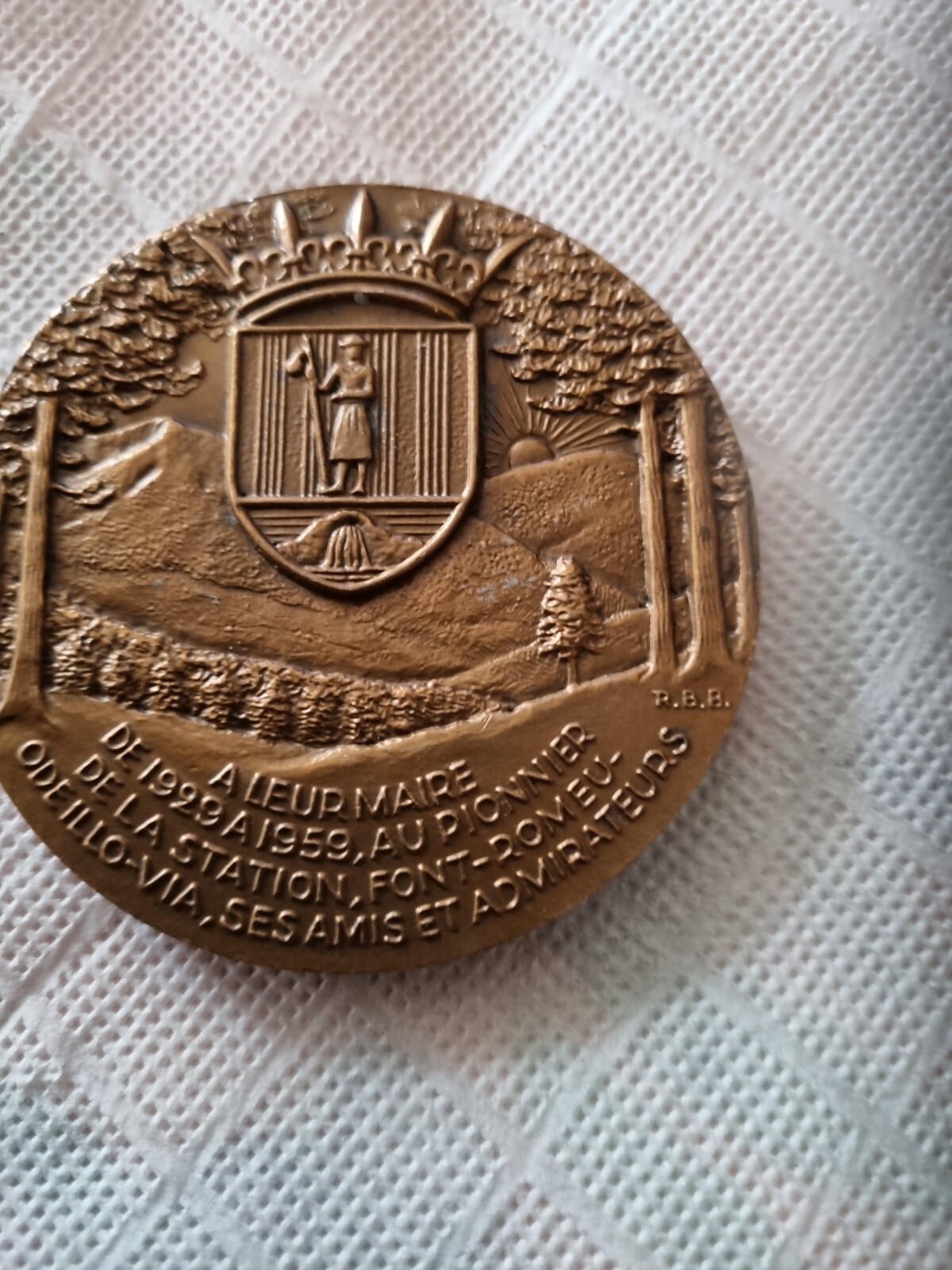 Lot - Two medals MONNAIE DE PARIS, 1900, a bronze commemorative medal