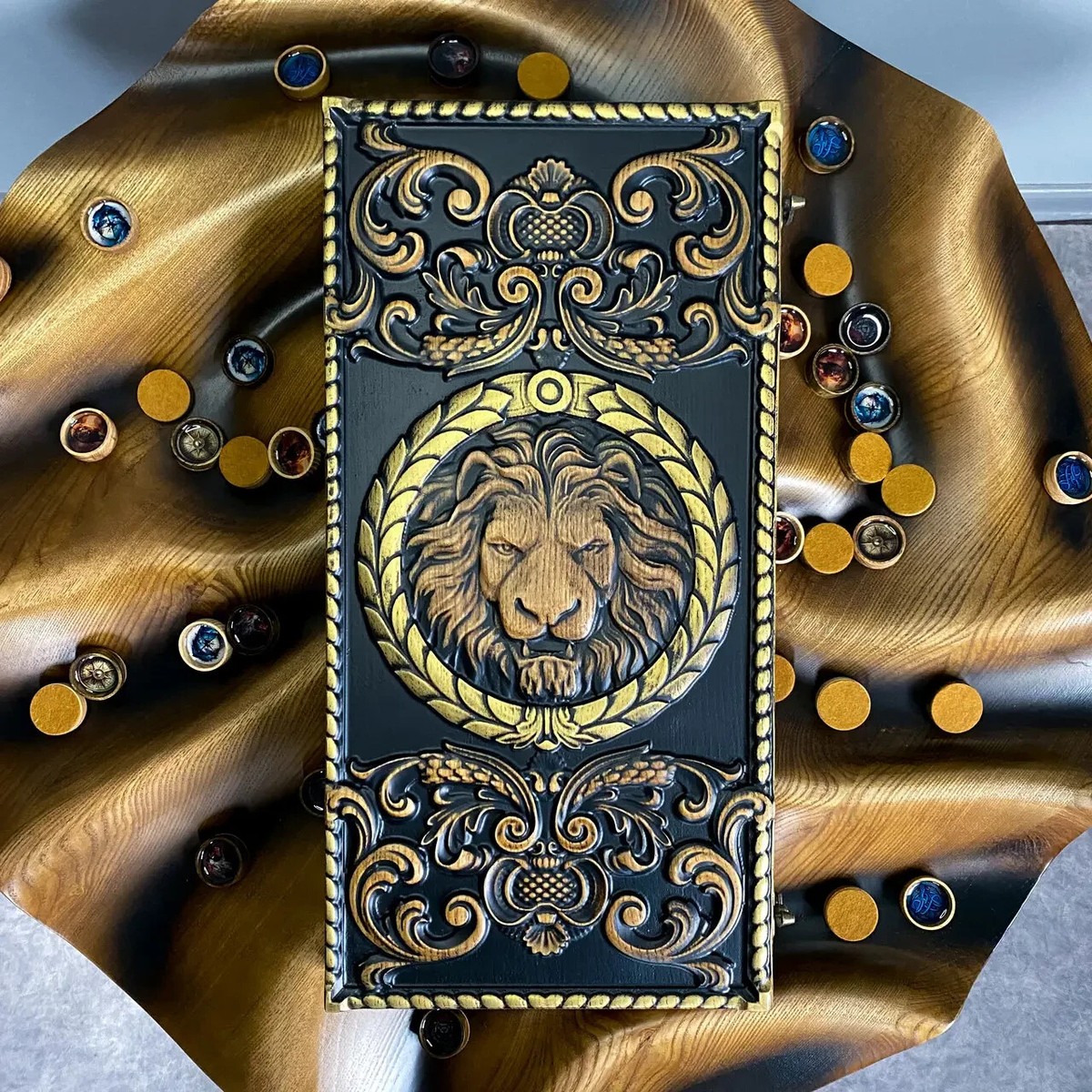Jeu De Backgammon En Bois Grand Modèle Avec Gravure Personnalisée - Style Lion - Neuf
