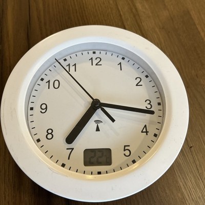 TFA Dostmann Funk Wanduhr 17 x 6 cm weiß Badezimmer Feuchtraum geeignet 60.3501