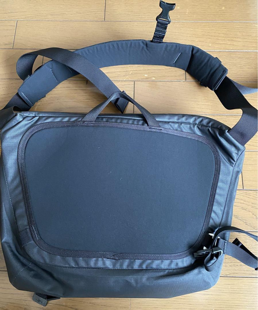 Arc'teryx Granville 10 Courier Bag Black Men's Fashion 2021 Arc'teryx Granville 10 Courier Bag Black Men's Fashion 2021
