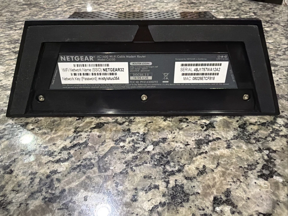 NETGEAR AC1600 Wifi Cable Modem Router C6250 - Black (C6250-100NAS) - Image 3 of 4