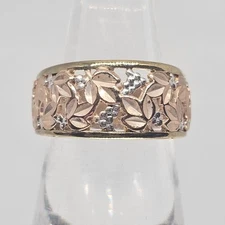 Tri Tone Floral Band Ring Size 5.75 Open Work Flower Leaf