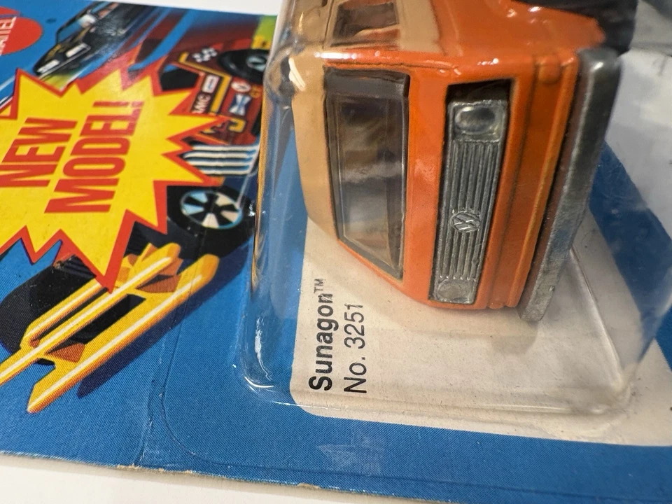 Vintage 1981 Hot Wheels Sunagon Orange with Beige Top New Model #3251 - Image 4 of 4