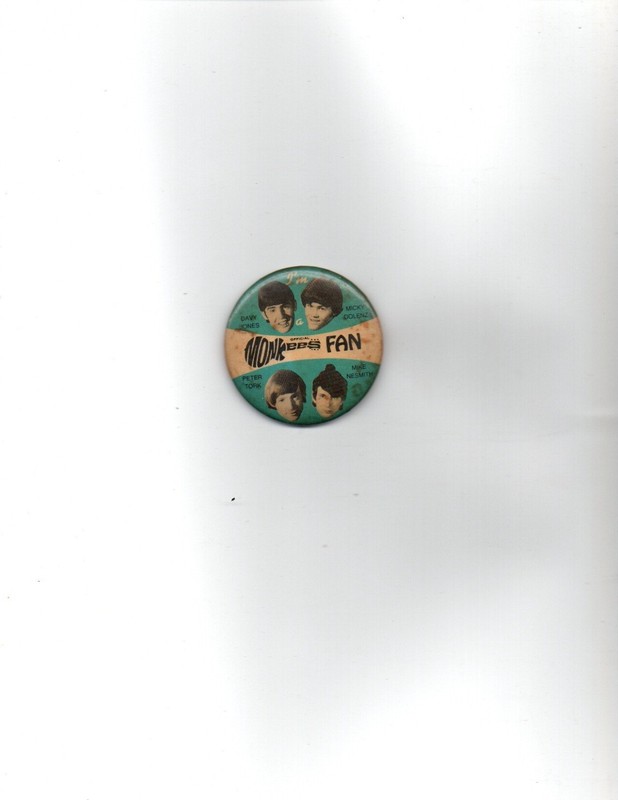 MONKEES Fan Club Pin 2 1/4 Round - Pics with names