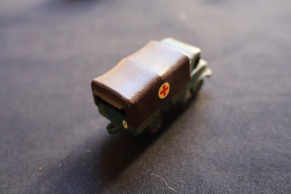 lot de 3 camions Mercedes militaires miniatures en plastique - Photo 2/4