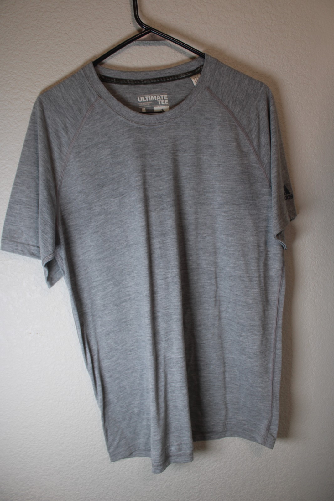 adidas Men's Size Large Gray Short Sleeve T-Shirt