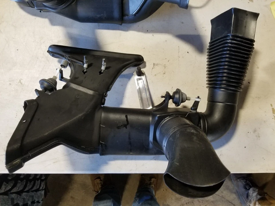 Volvo 240 242 244 1986-1993 245 L y R tablero calentador conductos y válvulas de vacío OE #11AN Foto 2 de 4