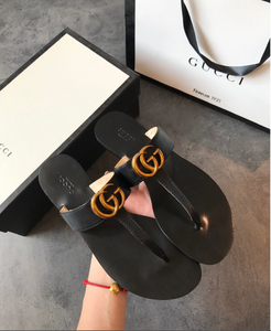 leather thong sandal with double g