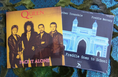 2x 45 QUEEN / FREDDIE MERCURY Face It Alone + Little Freddie NEU SS MINT LE 1500
