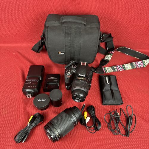 Zestaw aparatów cyfrowych Nikon D5100 z obiektywem 18-55 i 70-300 mm, zewnętrzne dodatki do lampy błyskowej. - Zdjęcie 1 z 13