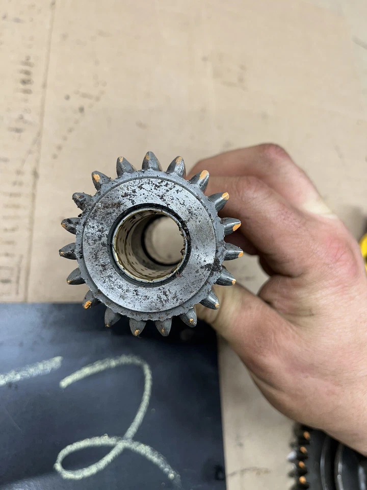 BORG WARNER SUPER T10 4 speed MANUAL transmission 19 Tooth Gear 27 Spline Idler - Image 4 of 4