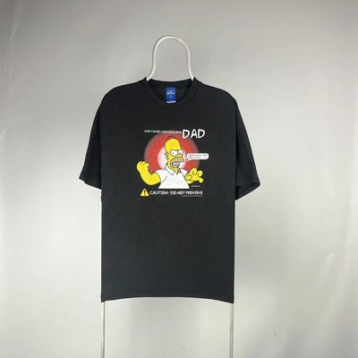 Das Simpsons Tshirt enthält einen Papa 1998 Größe L