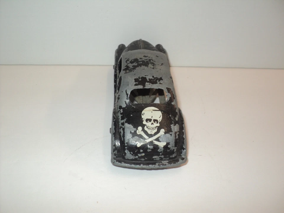 Leslie Henry Diecast Car 1930's w/ Skull & Crossbones on Trunk Black Vintage Toy - Image 2 of 4