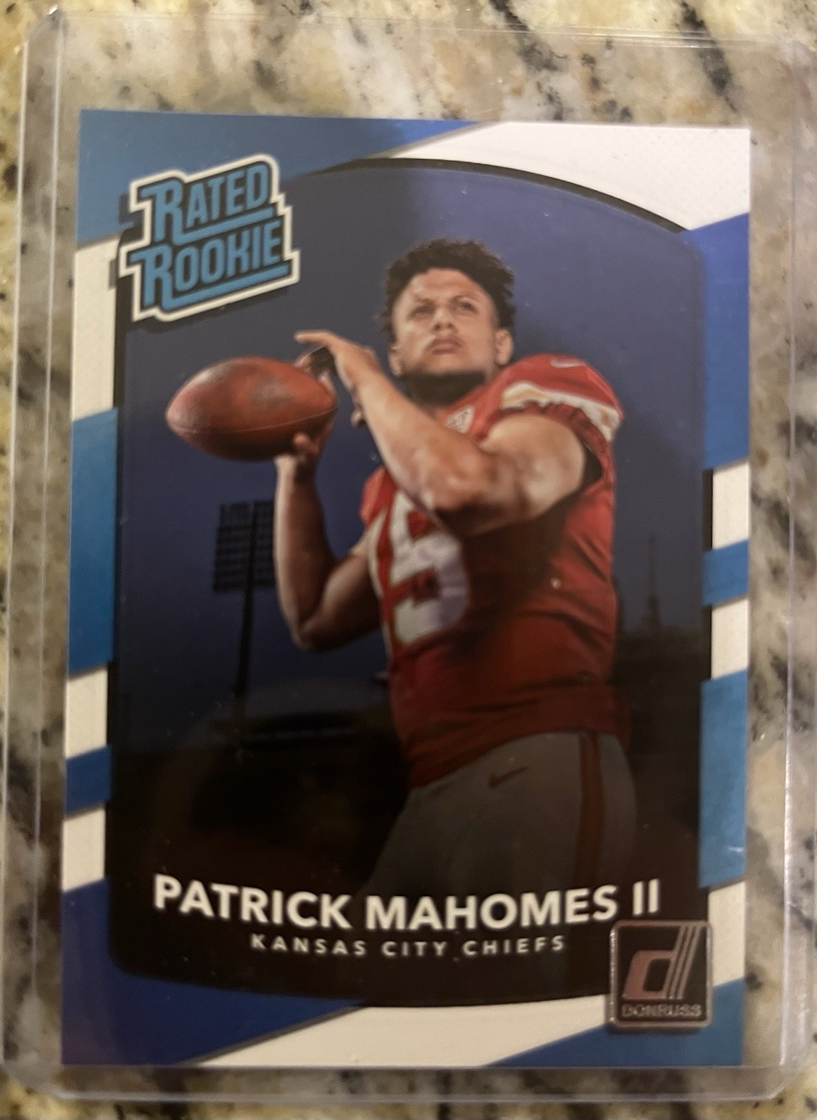 Panini 2017 Donruss Rated Rookie Patrick Mahomes II #327 Chiefs