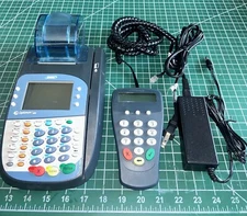 Hypercom Optimum T4100 Credit Card Terminal With Power Cable and Pin Pad